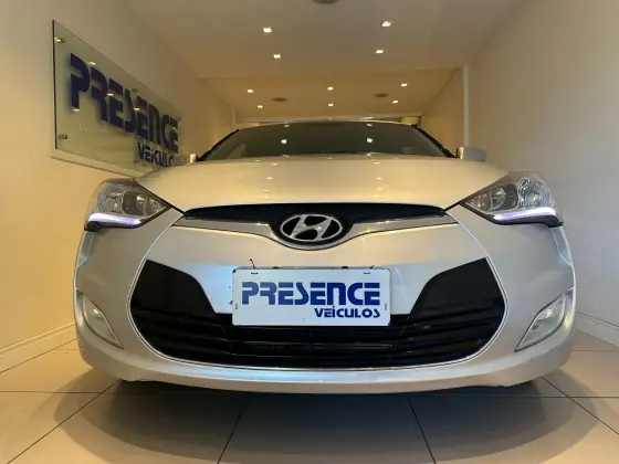 HYUNDAI VELOSTER 1.6 16V GASOLINA 3P AUTOMÁTICO HYUNDAI VELOSTER 1.6 16V GASOLINA 3P AUTOMÁTICO