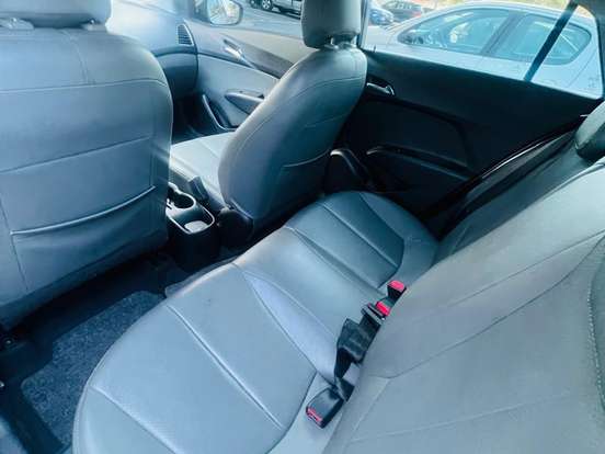 HYUNDAI-HB20S-1.6 PREMIUM 16V FLEX 4P MANUAL HYUNDAI-HB20S-2014
