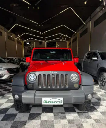 JEEP WRANGLER 3.6 UNLIMITED SPORT 4X4 V6 GASOLINA 4P AUTOMÁTICO JEEP WRANGLER 3.6 UNLIMITED SPORT 4X4 V6 GASOLINA 4P AUTOMÁTICO
