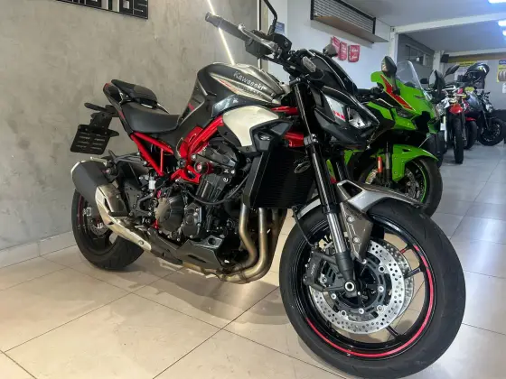 KAWASAKI Z900 