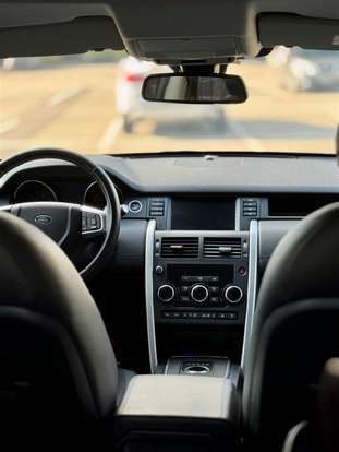 LAND ROVER-DISCOVERY SPORT-2017