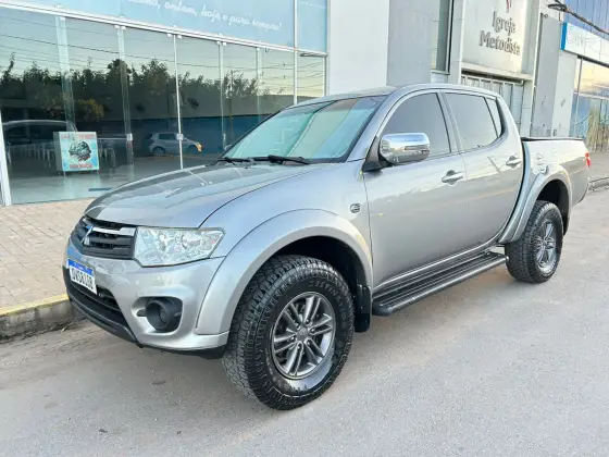 MITSUBISHI L200 TRITON 3.2 HPE 4X4 CD 16V TURBO INTERCOOLER DIESEL 4P AUTOMÁTICO