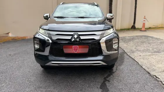 MITSUBISHI PAJERO SPORT 2.4 16V MIVEC TURBO DIESEL HPE AWD AUTOMÁTICO