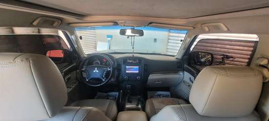 MITSUBISHI-PAJERO FULL-2010