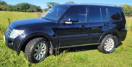MITSUBISHI-PAJERO FULL-2010