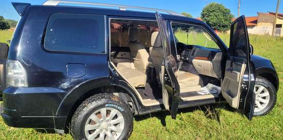 MITSUBISHI-PAJERO FULL-2010