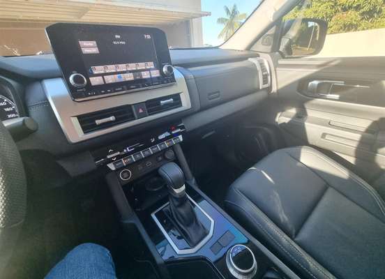 MITSUBISHI-TRITON-2025
