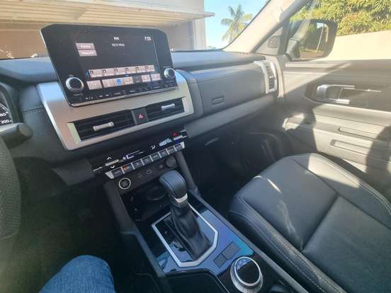 MITSUBISHI-TRITON-2.4 BITURBO DIESEL CD HPE 4X4 AUTOMÁTICO MITSUBISHI-TRITON-2025