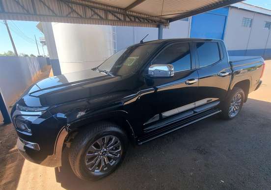 MITSUBISHI-TRITON-2025