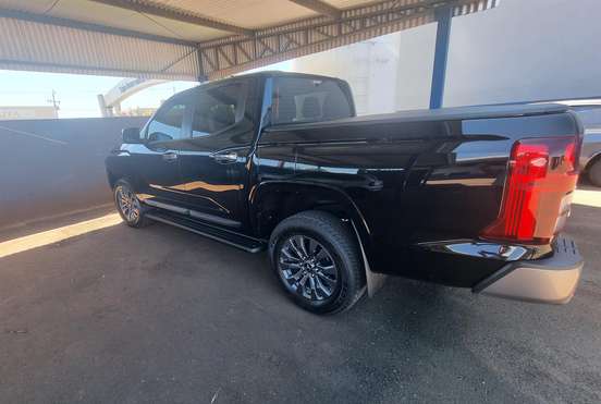 MITSUBISHI-TRITON-2025