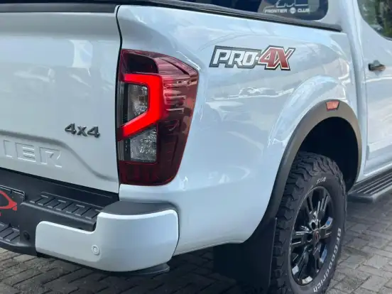 NISSAN-FRONTIER-2023