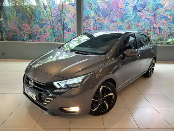 NISSAN VERSA 1.6 16V FLEX EXCLUSIVE XTRONIC NISSAN VERSA 1.6 16V FLEX EXCLUSIVE XTRONIC