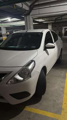 NISSAN-VERSA-2020
