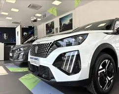 PEUGEOT 2008 1.0 TURBO 200 HYBRID GT CVT PEUGEOT 2008 1.0 TURBO 200 HYBRID GT CVT