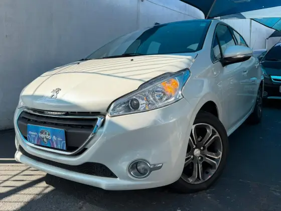 PEUGEOT 208 1.6 GRIFFE 16V FLEX 4P AUTOMÁTICO