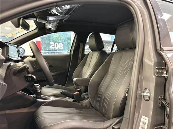 PEUGEOT-208-2025