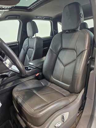 PORSCHE-CAYENNE-2015