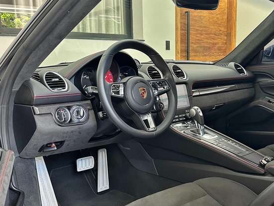 PORSCHE-718-2024