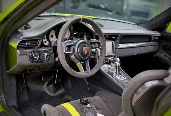 PORSCHE-911-2016