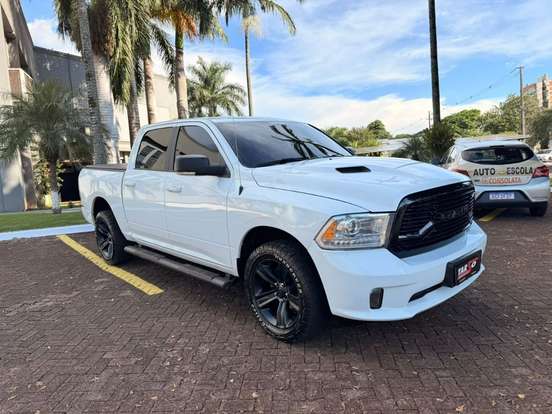 RAM-CLASSIC-5.7 V8 GASOLINA LARAMIE NIGHT EDITION CD 4X4 AUTOMÁTICO RAM-CLASSIC-2022
