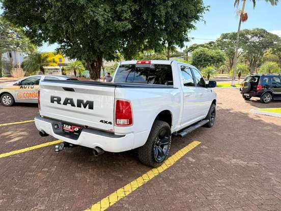RAM-CLASSIC-5.7 V8 GASOLINA LARAMIE NIGHT EDITION CD 4X4 AUTOMÁTICO RAM-CLASSIC-2022