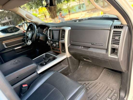 RAM-CLASSIC-5.7 V8 GASOLINA LARAMIE NIGHT EDITION CD 4X4 AUTOMÁTICO RAM-CLASSIC-2022