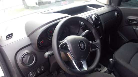 RENAULT-KANGOO-2024