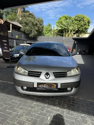 RENAULT MEGANE 1.6 DYNAMIQUE 16V FLEX 4P MANUAL RENAULT MEGANE 1.6 DYNAMIQUE 16V FLEX 4P MANUAL