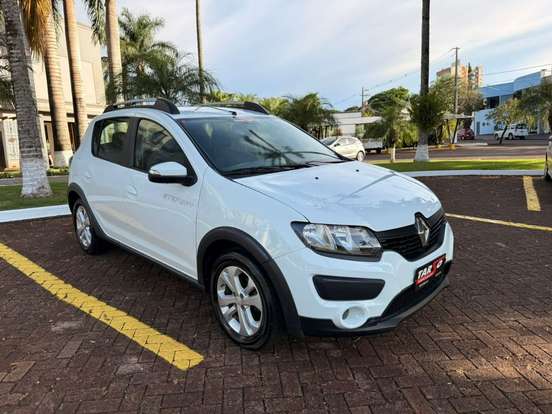 RENAULT-SANDERO-2019