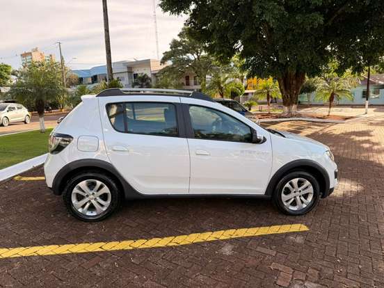 RENAULT-SANDERO-1.6 16V SCE FLEX STEPWAY DYNAMIQUE MANUAL RENAULT-SANDERO-2019