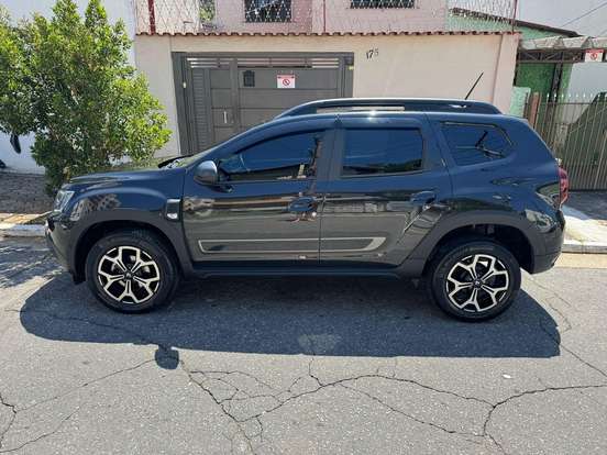 RENAULT-DUSTER-2023
