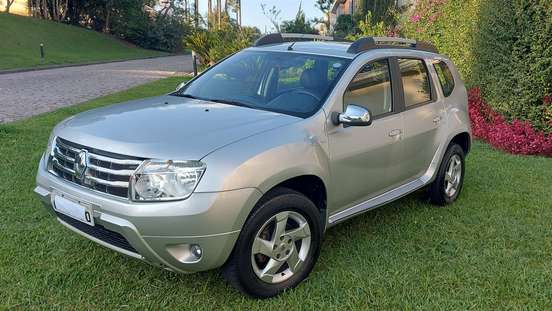 RENAULT-DUSTER-2014