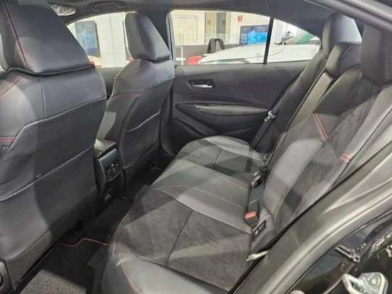 TOYOTA-COROLLA-2025