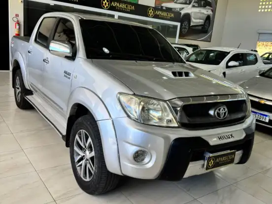 TOYOTA-HILUX-2.5 4X4 CS CHASSI CABINE 16V TURBO DIESEL 2P MANUAL TOYOTA-HILUX-2009