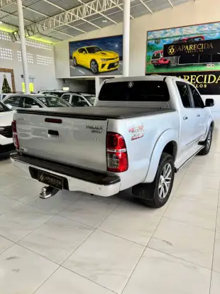 TOYOTA-HILUX-2009