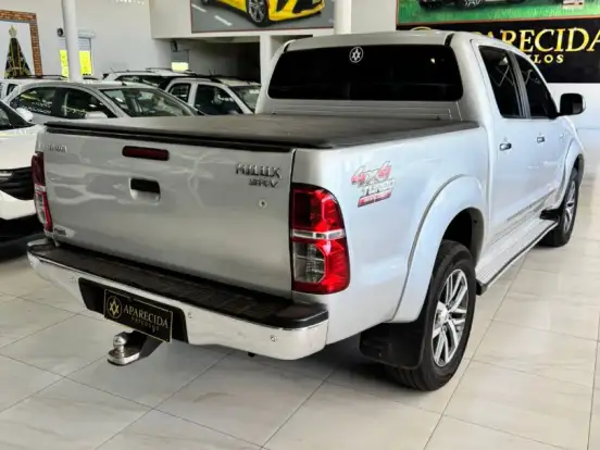 TOYOTA-HILUX-2.5 4X4 CS CHASSI CABINE 16V TURBO DIESEL 2P MANUAL TOYOTA-HILUX-2009