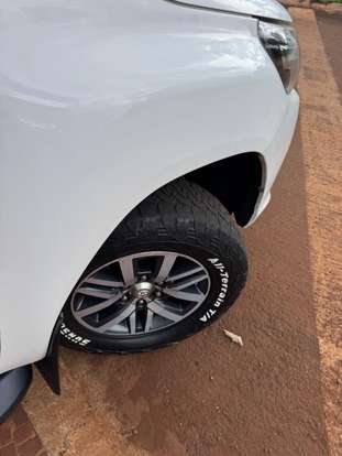 TOYOTA-HILUX-2.7 SRV 4X2 CD 16V FLEX 4P AUTOMÁTICO TOYOTA-HILUX-2016