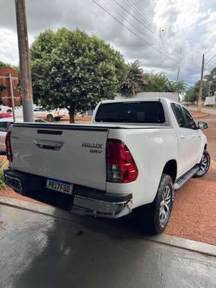 TOYOTA-HILUX-2016