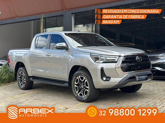 TOYOTA HILUX 2.8 D-4D TURBO DIESEL CD SRX 4X4 AUTOMÁTICO