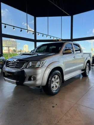 TOYOTA HILUX 3.0 SRV 4X4 CD 16V TURBO INTERCOOLER DIESEL 4P AUTOMÁTICO