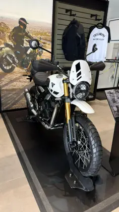 TRIUMPH SCRAMBLER 400 XC 