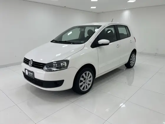 VOLKSWAGEN FOX 1.6 MI 8V FLEX 4P MANUAL VOLKSWAGEN FOX 1.6 MI 8V FLEX 4P MANUAL