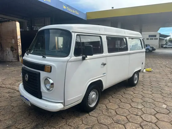 VOLKSWAGEN KOMBI 1.4 MI STD LOTAÇÃO 8V FLEX 3P MANUAL