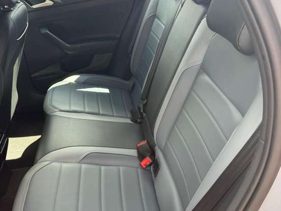 VOLKSWAGEN-NIVUS-1.0 200 TSI TOTAL FLEX HIGHLINE AUTOMÁTICO VOLKSWAGEN-NIVUS-2023