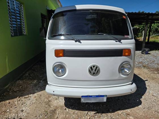 VOLKSWAGEN KOMBI 1.6 MI STD 8V GASOLINA 3P MANUAL