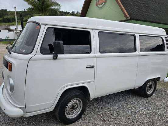 VOLKSWAGEN-KOMBI-2003