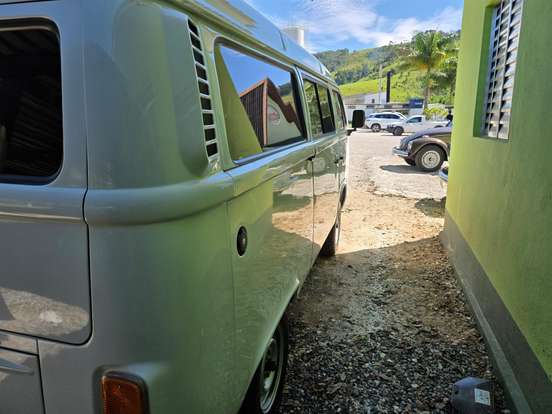 VOLKSWAGEN-KOMBI-1.6 MI STD 8V GASOLINA 3P MANUAL VOLKSWAGEN-KOMBI-2003