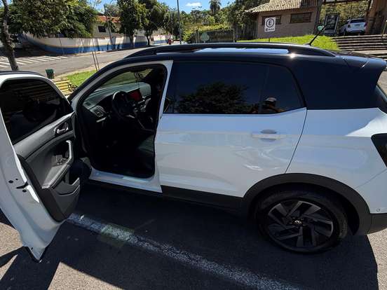 VOLKSWAGEN-T-CROSS-1.4 250 TSI TOTAL FLEX HIGHLINE AUTOMÁTICO VOLKSWAGEN-T-CROSS-2024