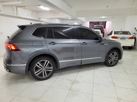 VOLKSWAGEN TIGUAN 2.0 300 TSI GASOLINA ALLSPACE R-LINE AUTOMÁTICO