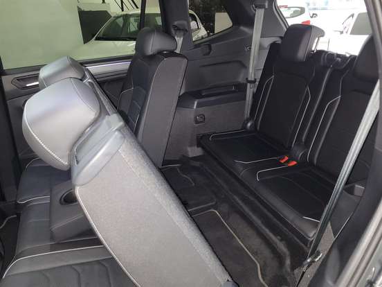 VOLKSWAGEN-TIGUAN-2.0 300 TSI GASOLINA ALLSPACE R-LINE AUTOMÁTICO VOLKSWAGEN-TIGUAN-2024